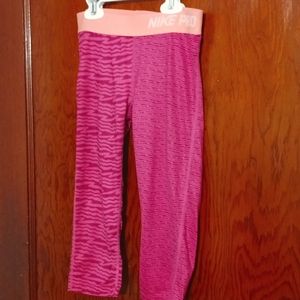 Girls Nike leggings